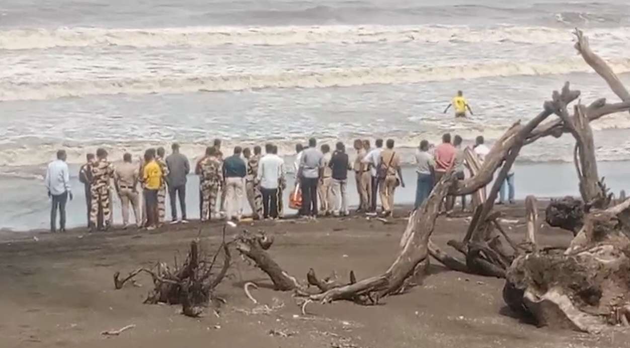 अर्नाळा बीचवर काळाचा घाला; समुद्रात बुडून दोन अल्पवयीन मुलांचा मृत्यू