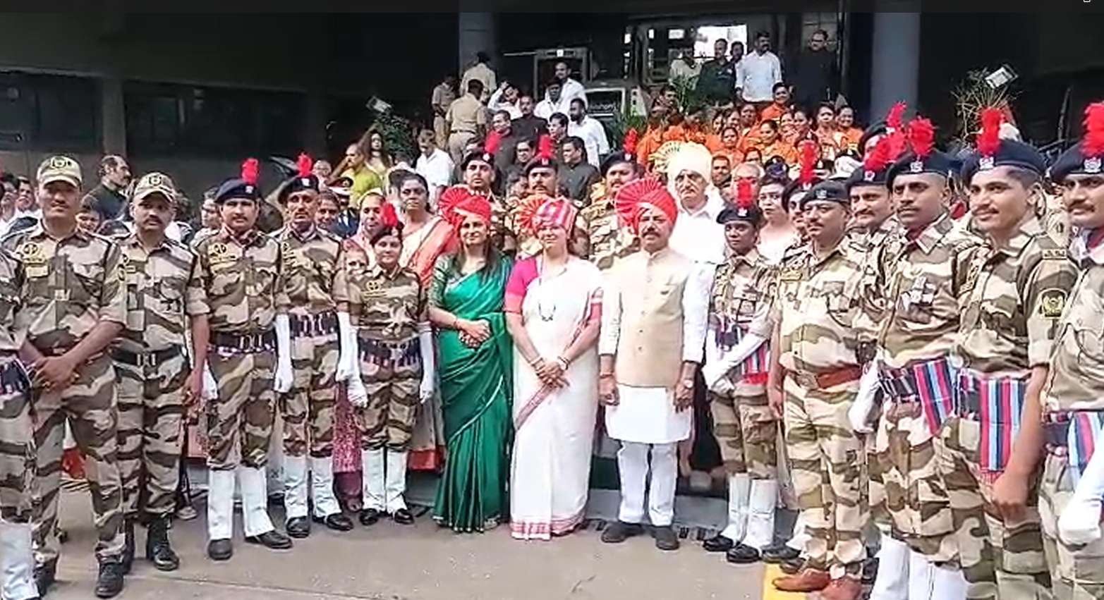 नाशिक महापालिकेत ८०वा स्वातंत्र्यदिन; राजीव गांधी भवनात ध्वजारोहण