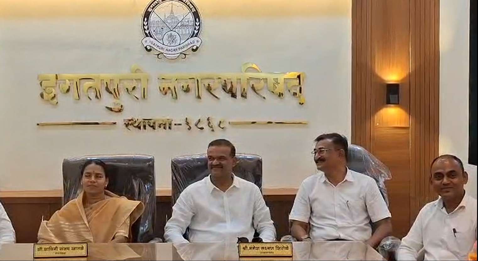 इगतपुरीच्या वाहतूक कोंडीवर प्रशासनाची बैठक; तीन लाकडी पुलाच्या दुरुस्तीला गती