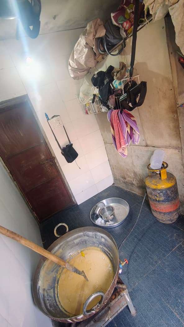 रबडीसाठीच्या सीताफळ पल्पमध्ये अळ्या! श्री राम रबडीवाल्याचे नोंदणी प्रमाणपत्र निलंबित