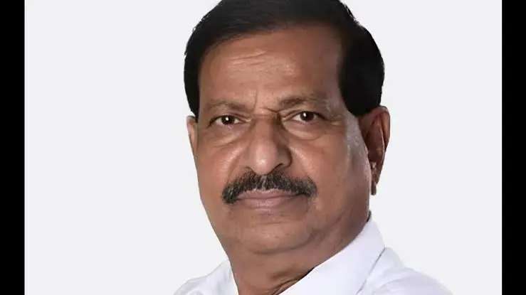 नवी मुंबईत क्लस्टर योजनेवरून गणेश नाईकांचा इशारा; दाटीवाटीच्या भागाबाहेर योजना राबवल्यास न्यायालयात जाणार