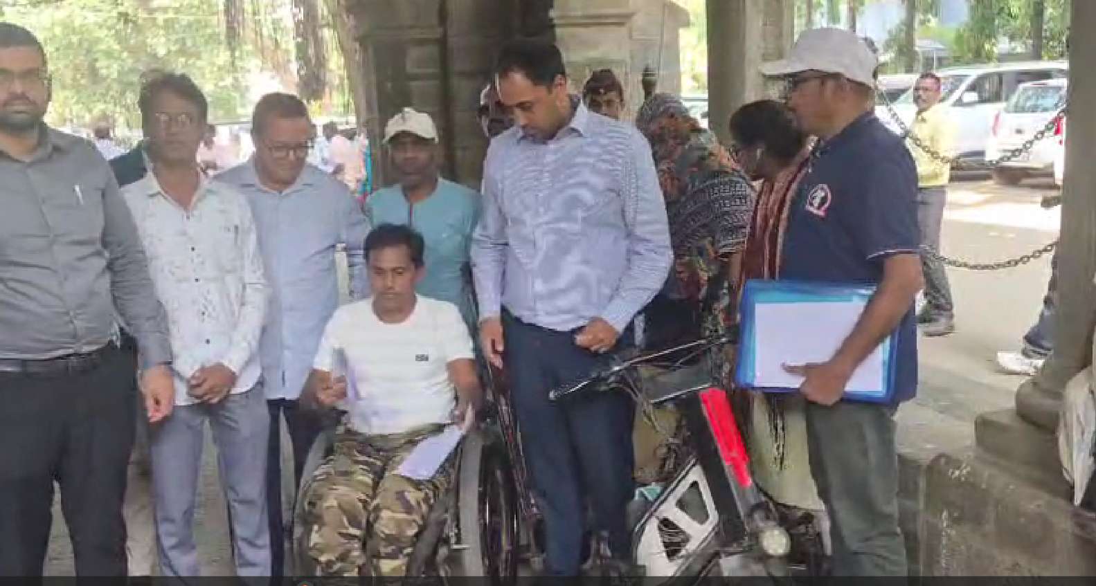नाशिकमध्ये दिव्यांगांसाठी घरकुलाची मागणी; पात्र लाभार्थ्यांना २०० चौरस फुटांचे घर द्या!